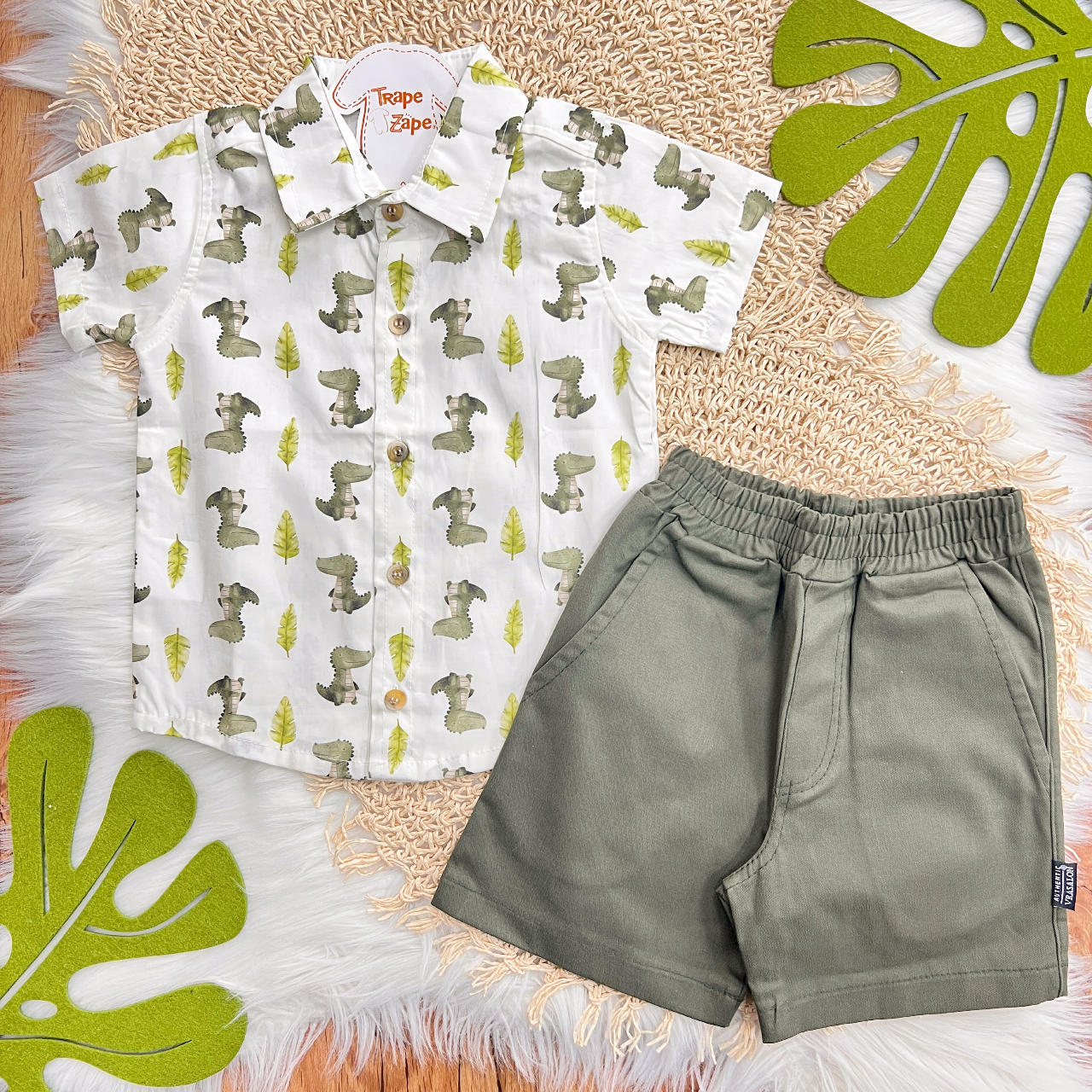 Conj. Camisa Crocodilo e Bermuda em Sarja - Off White e Verde